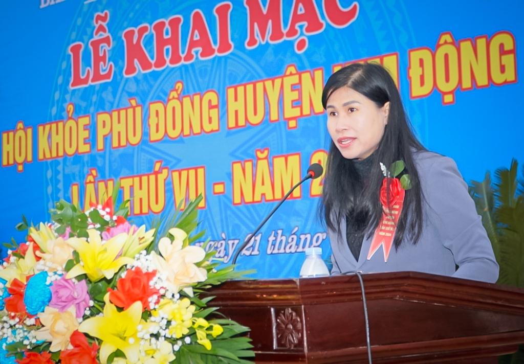 Đồng chí Vũ Thị Chanh, Phó Chủ tịch thường trực UBND huyện, Trưởng BCĐ Hội khỏe Phù Đổng huyện Kim Động lần thứ VII, năm 2024 phát biểu tại lễ Khai mạc